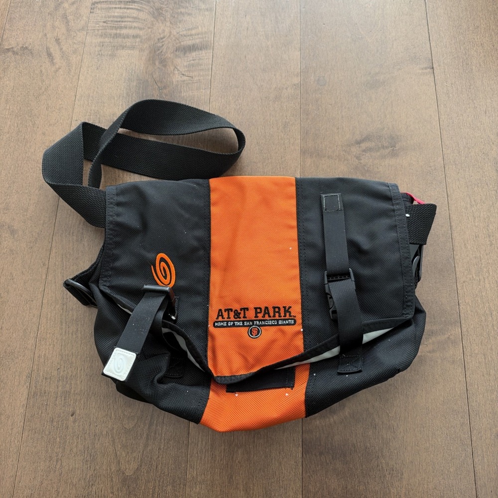 Timbuk2 Classic Messenger Bag SF Giants AT&T Park Orange Black Medium Commuter
